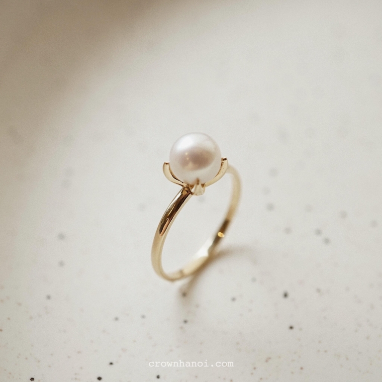 PEARL SOLITAITE RING