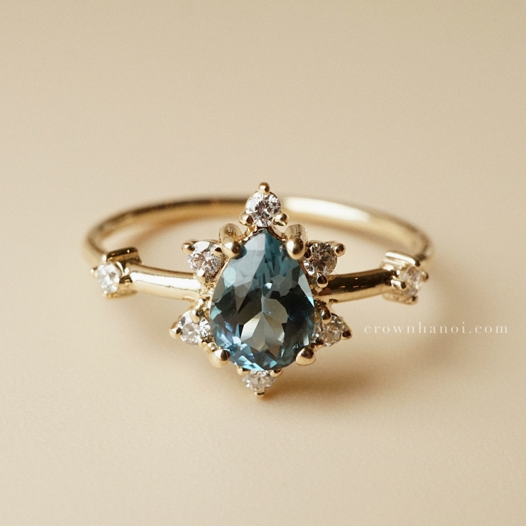 TOPAZ DUCHESS RING