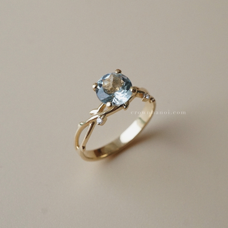AQUAMARINE TWIG BUDS SOLITAIRE RING