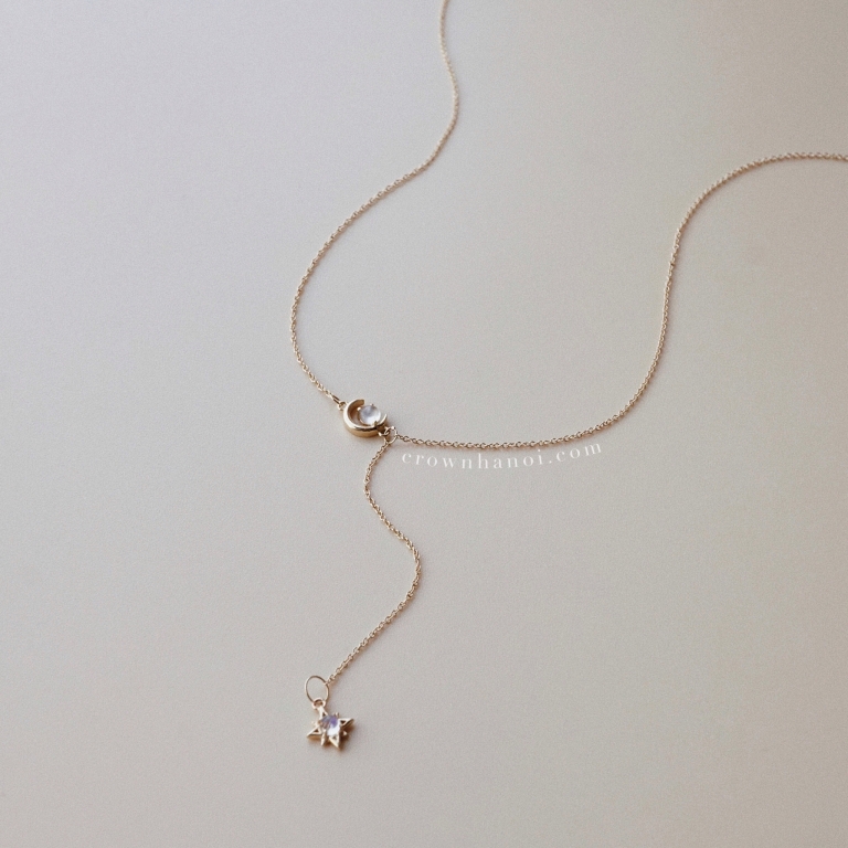 CRESCENT STARDUST MOONSTONE LARIAT NECKLACE
