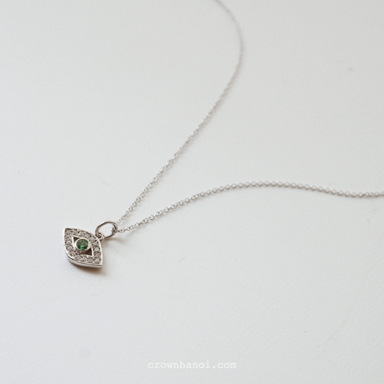 EVIL EYE NECKLACE
