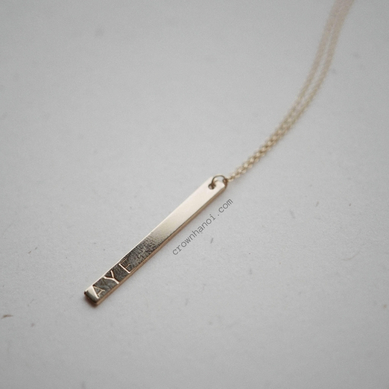 DROP BAR NECKLACE