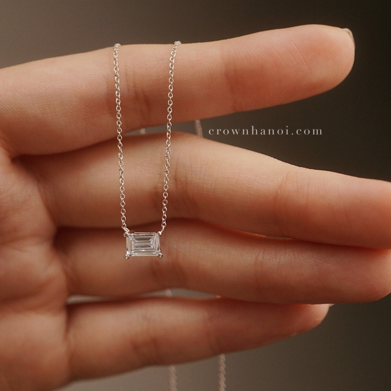 PRONG RECTANGLE STONE NECKLACE