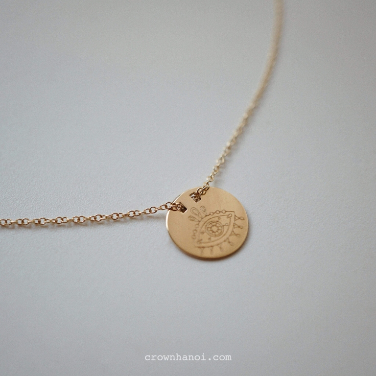 LUCKY BUTTON NECKLACE
