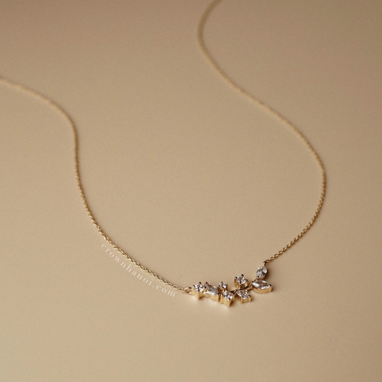 EUCALYPTUS NECKLACE