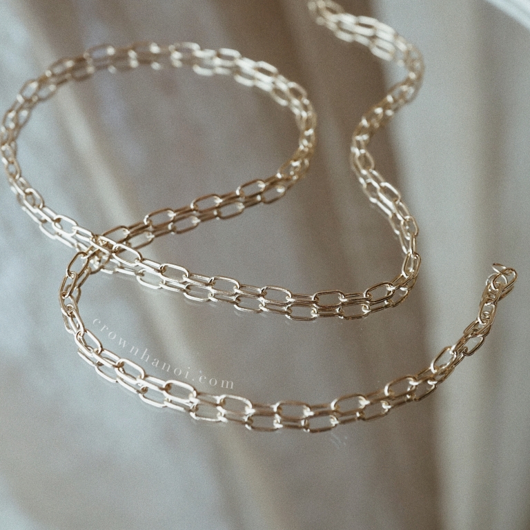 SHORT RECTANGLE CHAIN NECKLACE