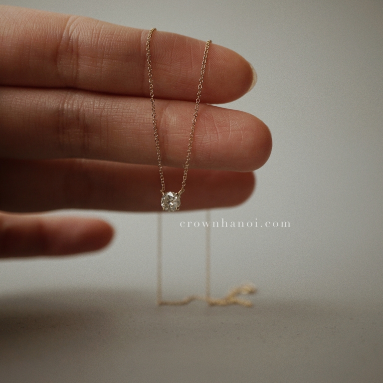GREY DIAMOND SOLITAIRE NECKLACE