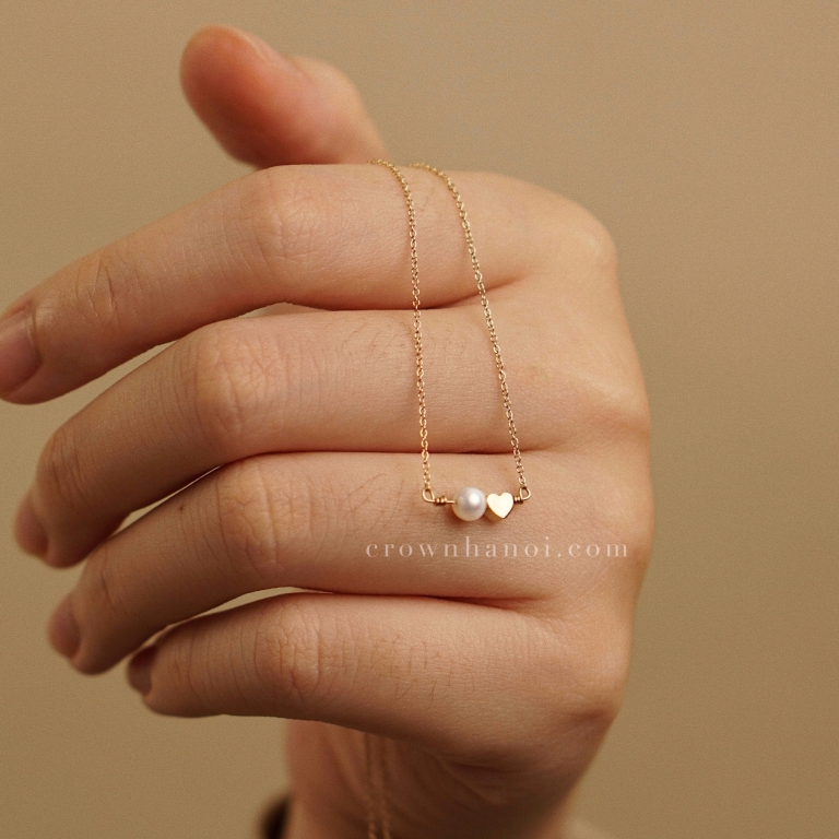 TINY HEART HOLLOW & PEARL NECKLACE