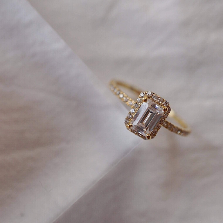 HALO RECTANGLE PAVE RING