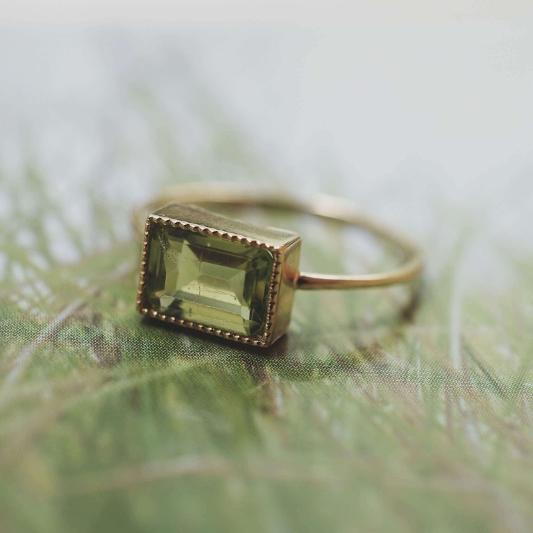 PERIDOT MILGRAIN SKINNY RING