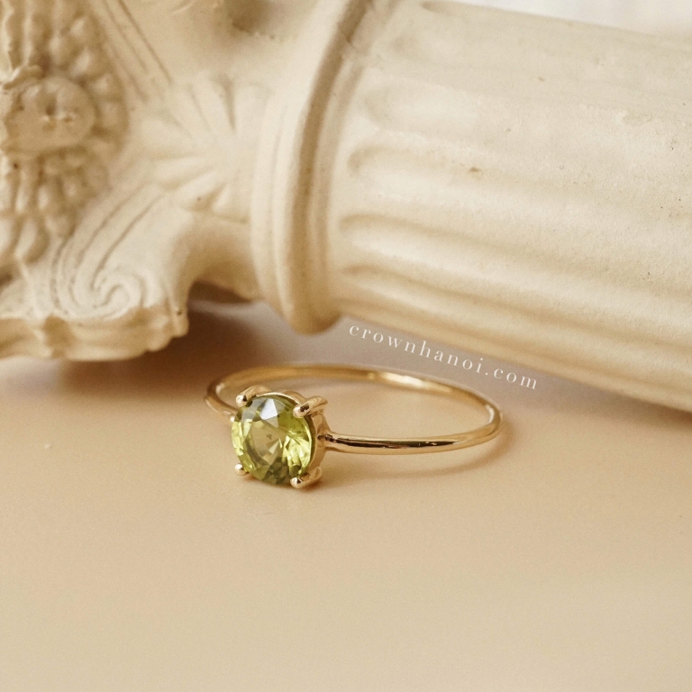 PERIDOT PRONG SKINNY RING