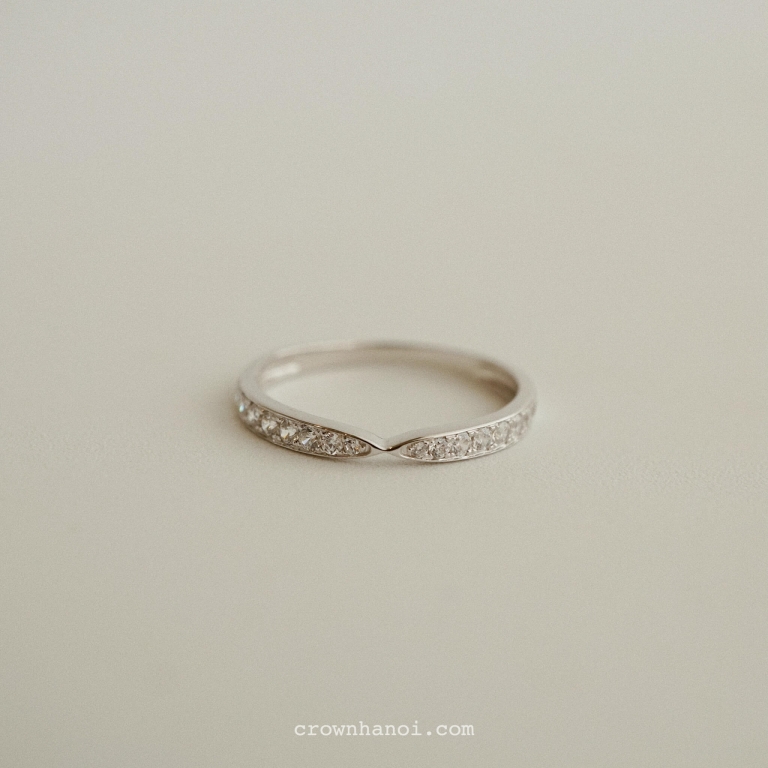 BOW ETERNITY RING - 2MM