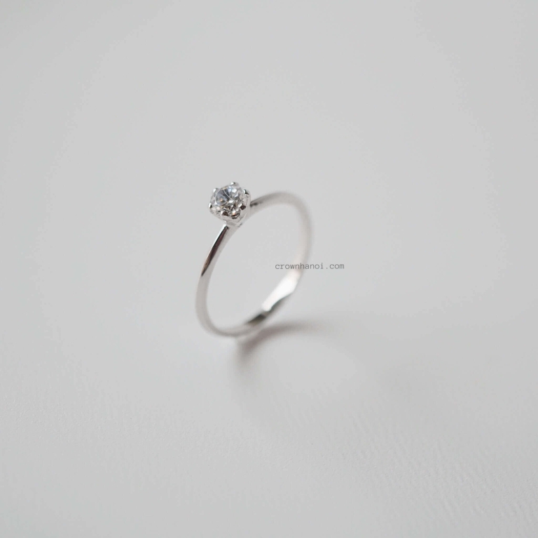 CLASSIC SOLITAIRE EDGE RING