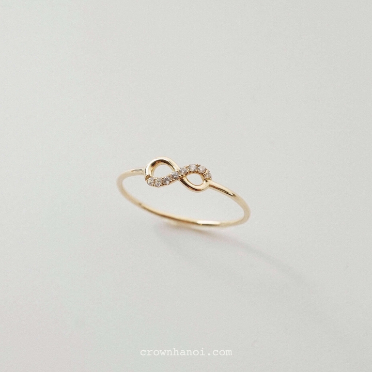 INFINITY PAVE SKINNY RING