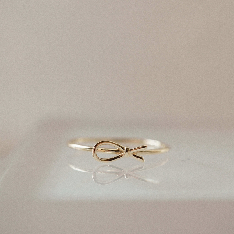 KNOT RING
