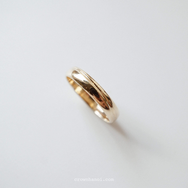 WAVE D-SHAPE BAND RING