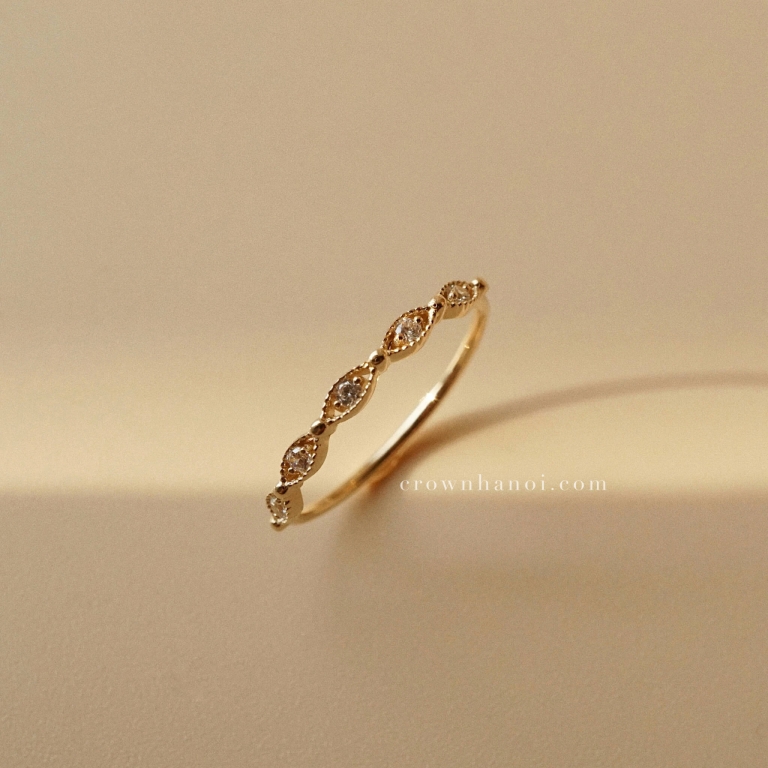 EYELET SKINNY RING