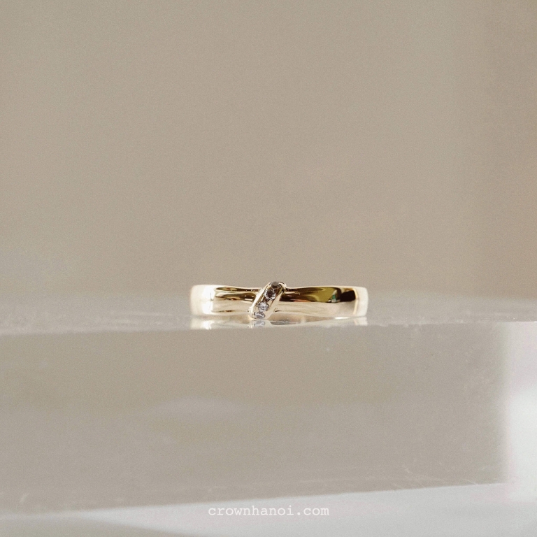 TIE THE KNOT PAVE RING