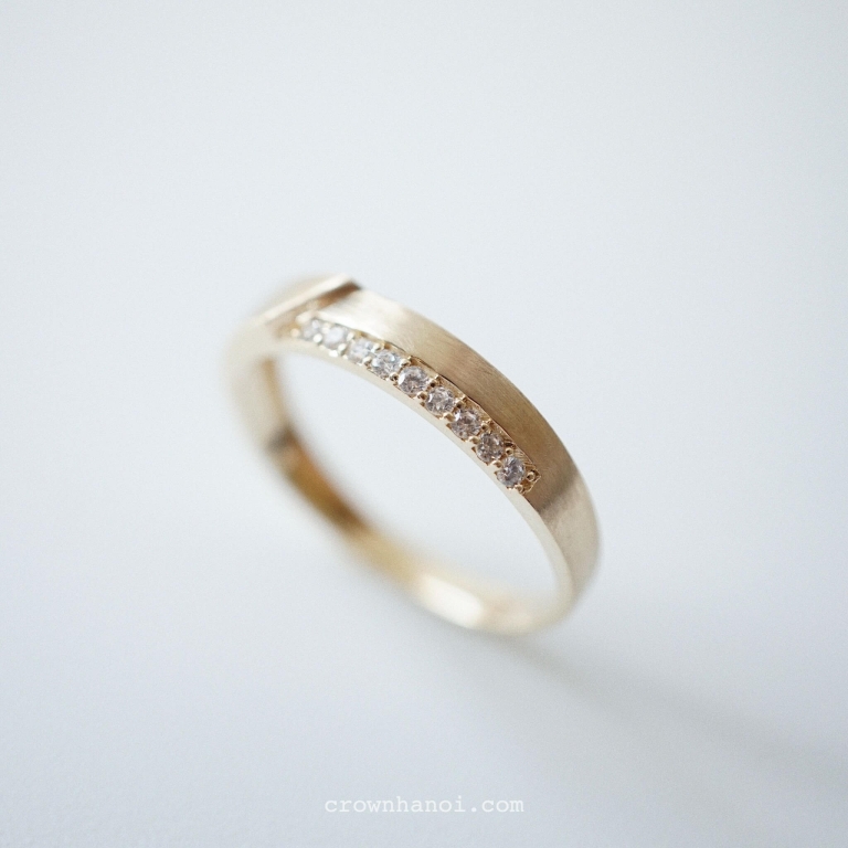 MULTI DIMENSION PAVE RING