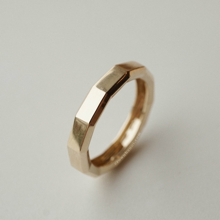 GEOMETRIC FACET RING - 4MM