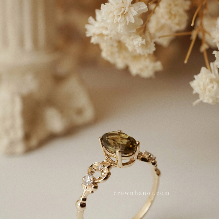 OVAL VINTAGE RING