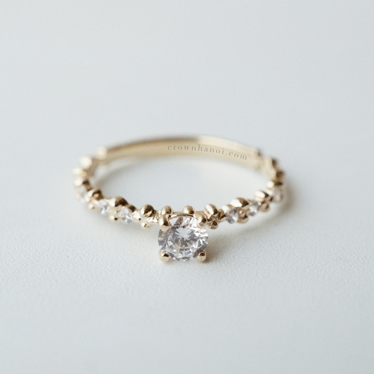 LILY SOLITAIRE ETERNITY RING
