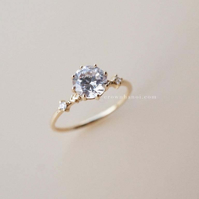 IRIS SOLITAIRE RING