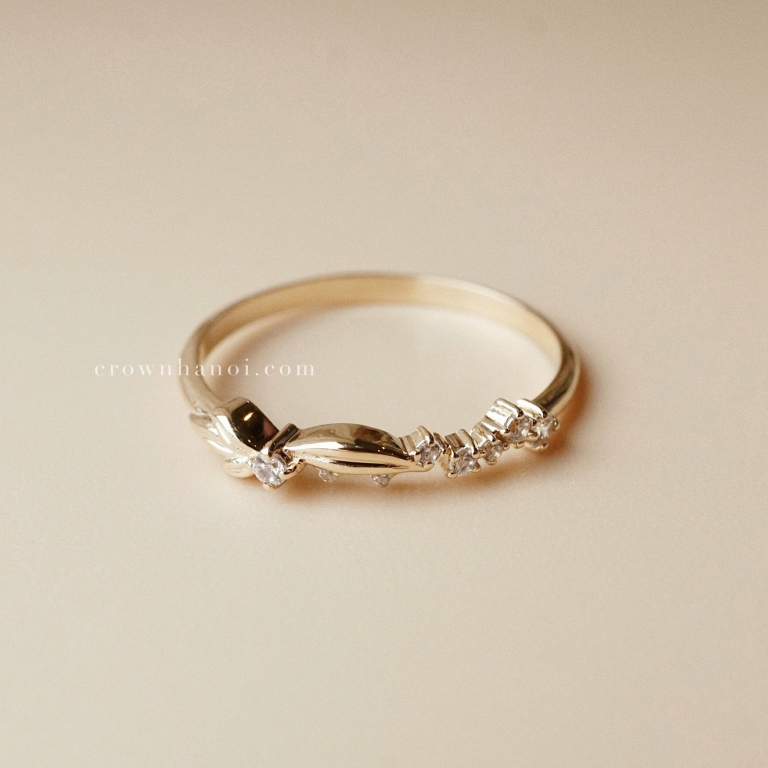LAUREL PAVE RING