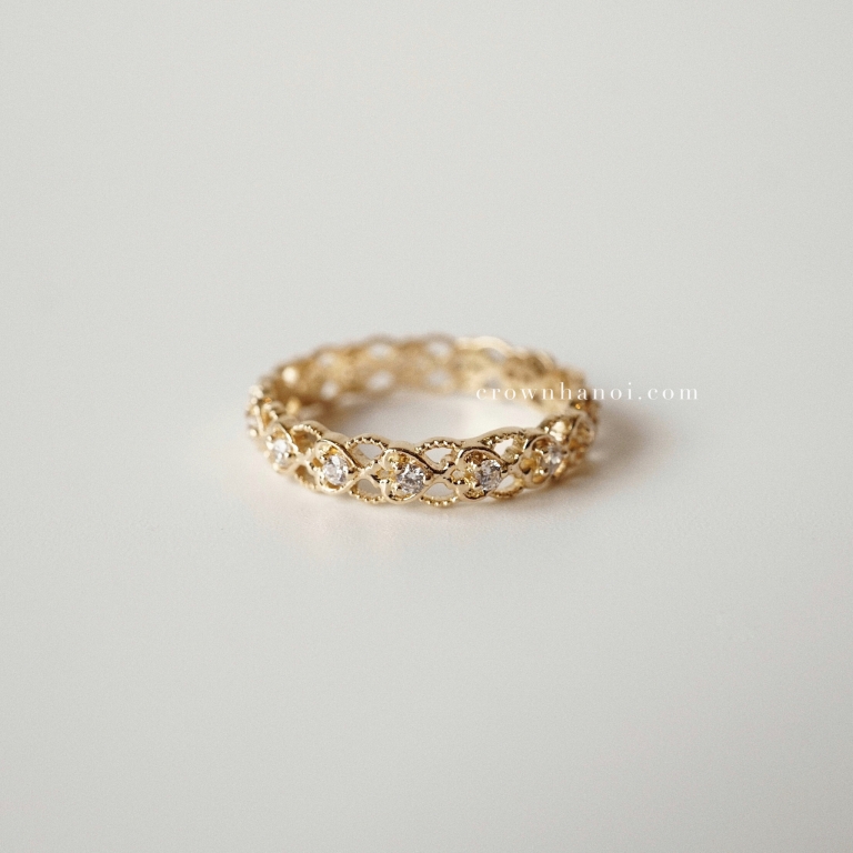 VINTAGE HEART ETERNITY RING