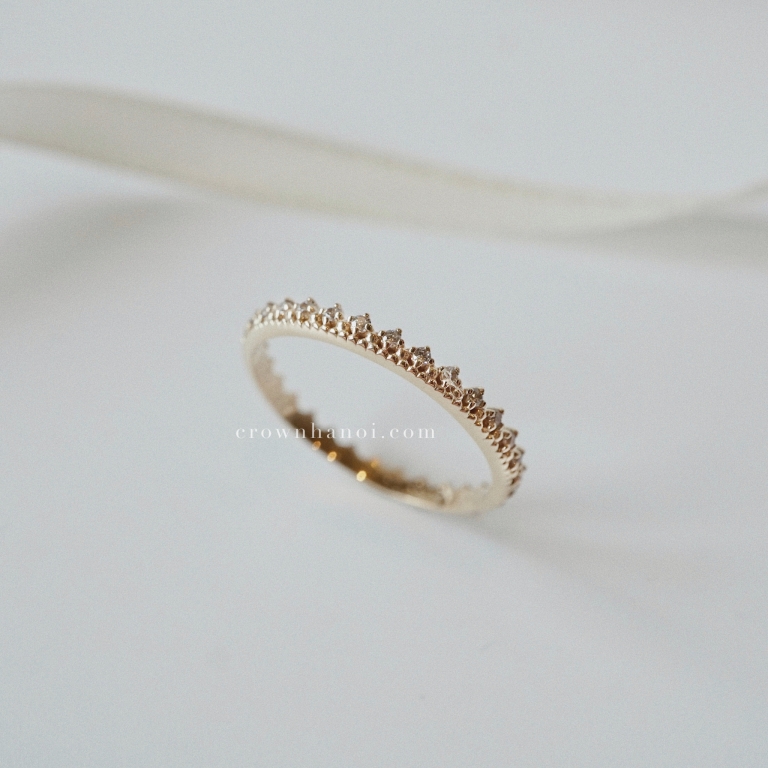 PETITE CROWN ETERNITY RING