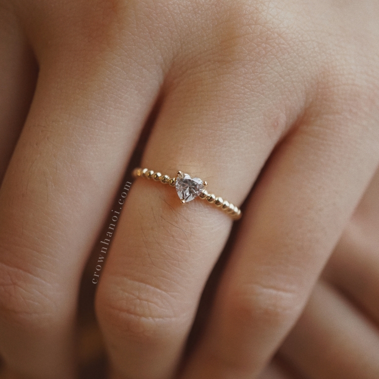 HEART STONE BEADED RING