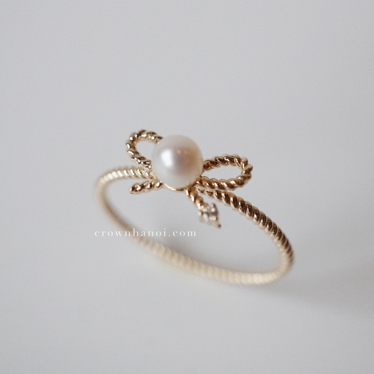 PEARL BOW RING