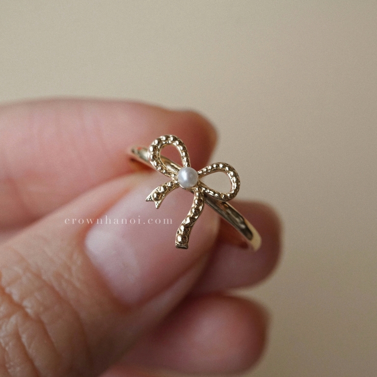 RIBBON PEARL RING