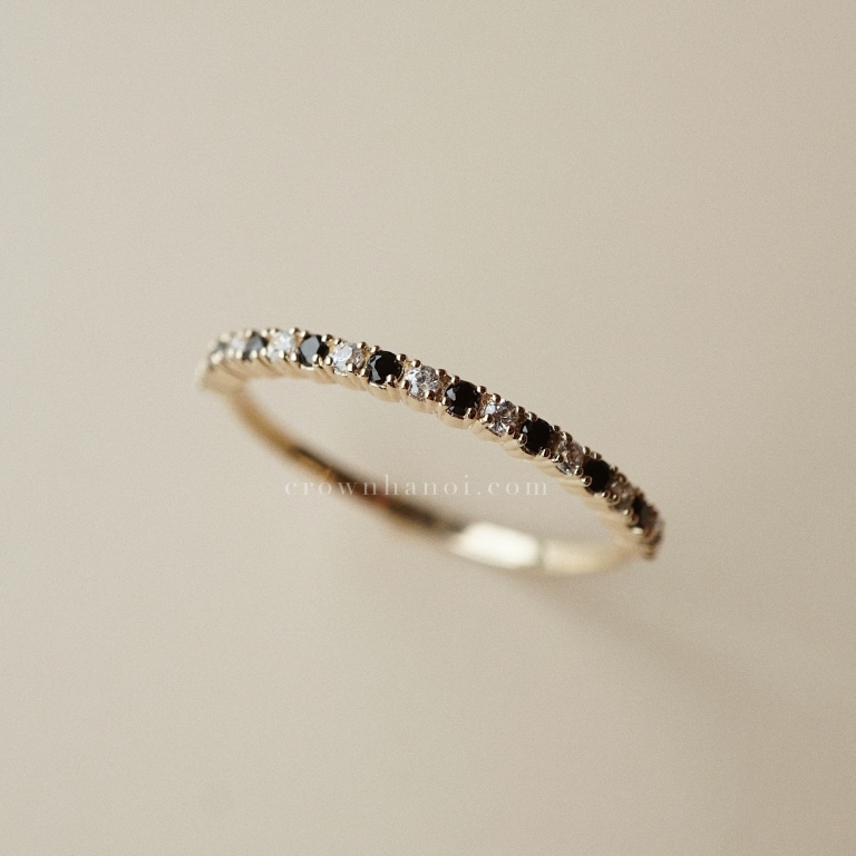 DUO COLOR STONE ETERNITY RING