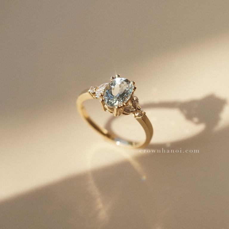 DOUBLE PRONG AQUAMARINE SOLITAIRE RING