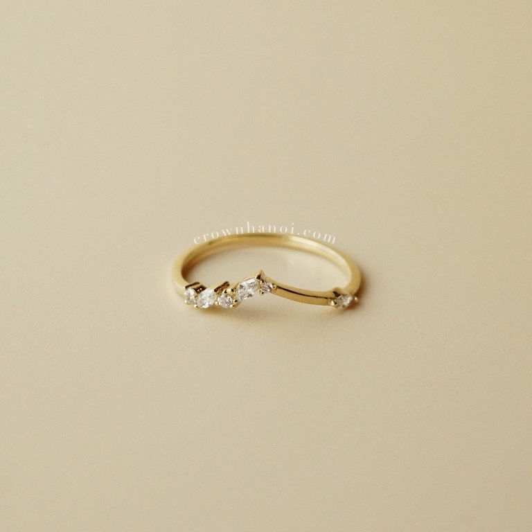 DREAMY ARCH RING