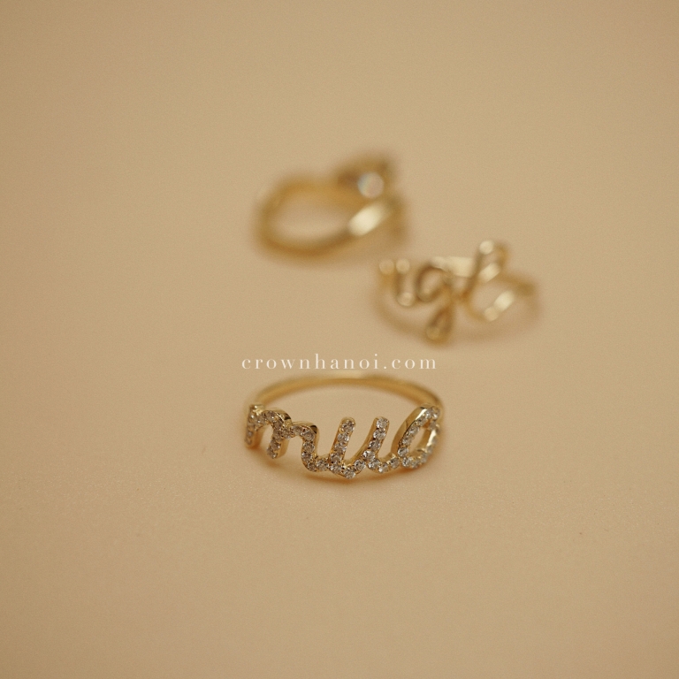 PAVE NAME RING