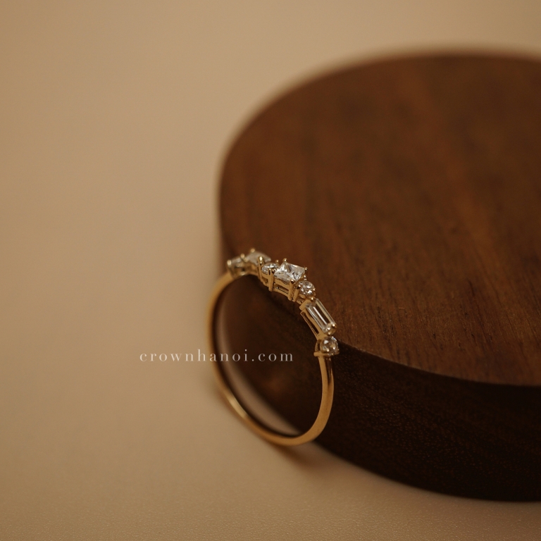 SPARKLE WAVE RING