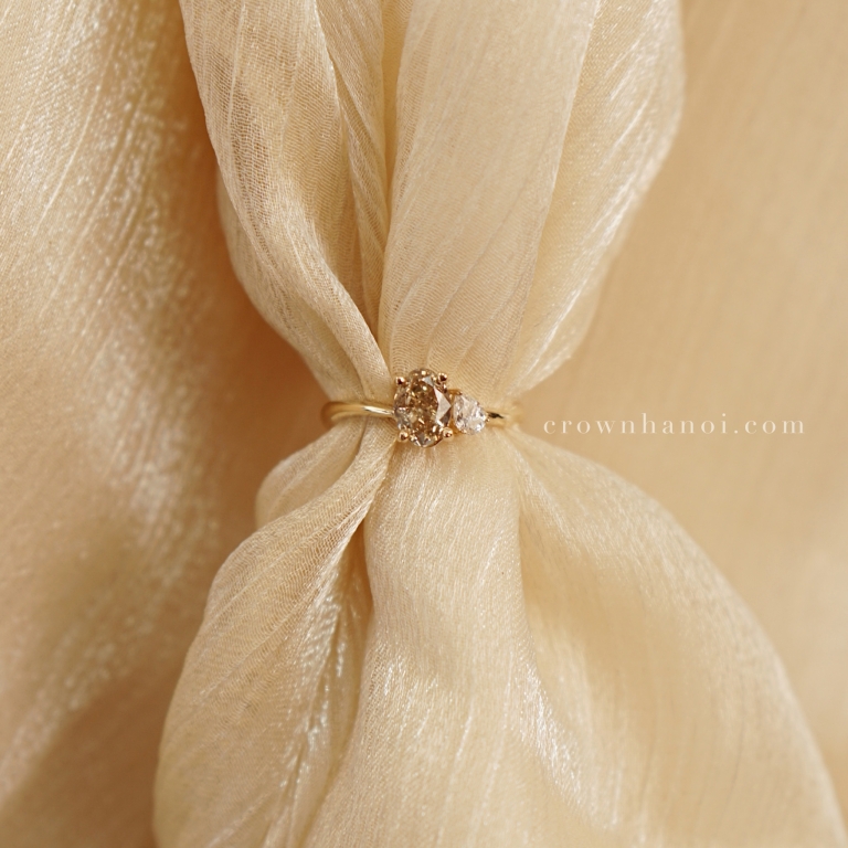 OVAL CHAMPAGNE WAVE RING