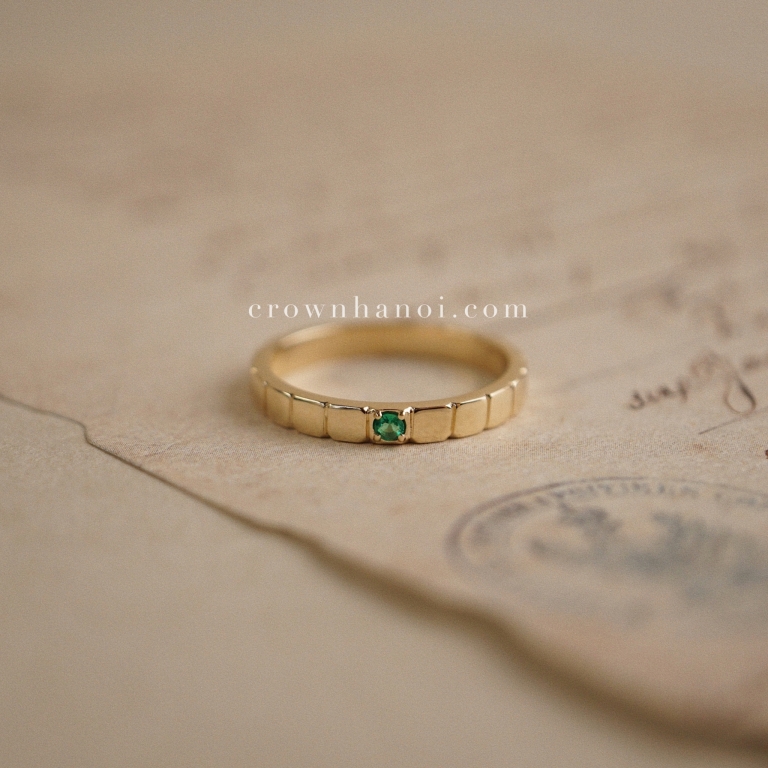 MULTI SQUARE STONE BAND RING - 2.5MM