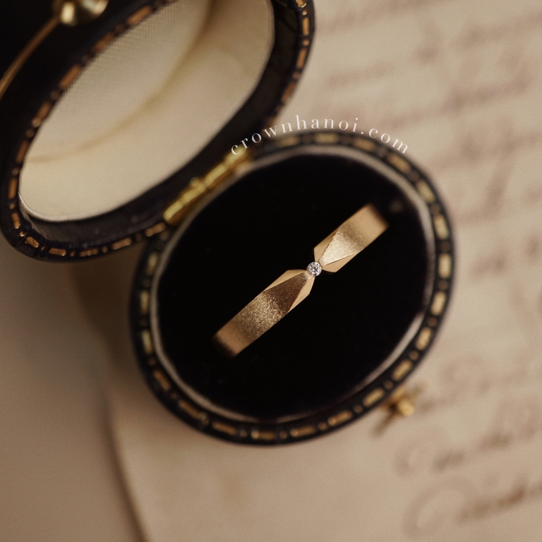 STONE CONVERGE BAND RING