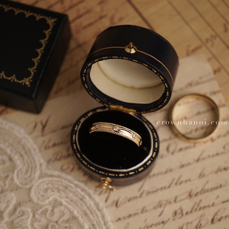 STONE INFINITY GROOVED RING