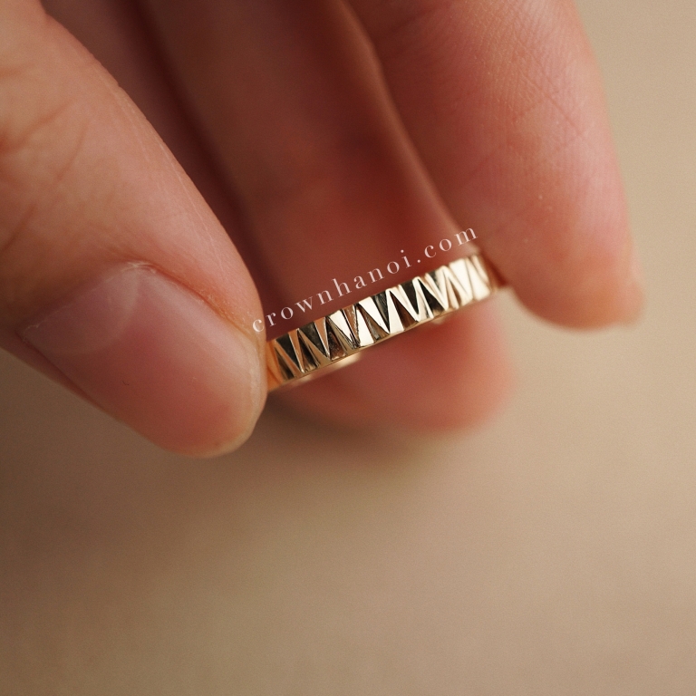 NOTCHED BAND RING - WOMAN