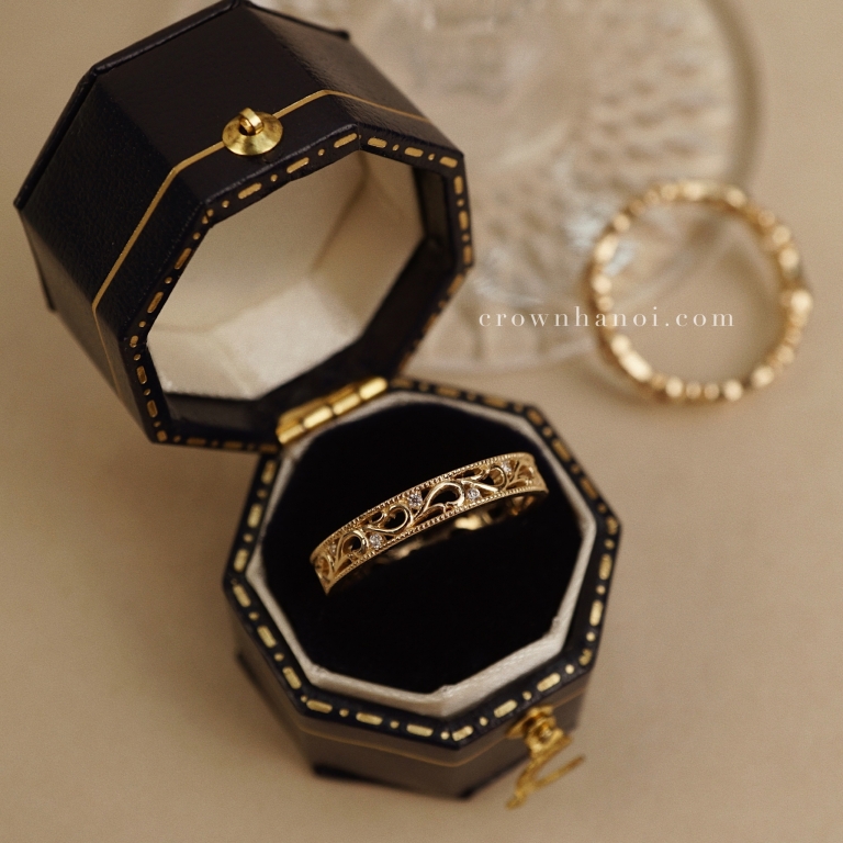 ANTIQUE LACE PATTERN RING