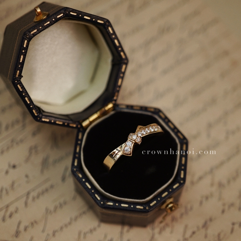 BOW KNOT PAVE RING